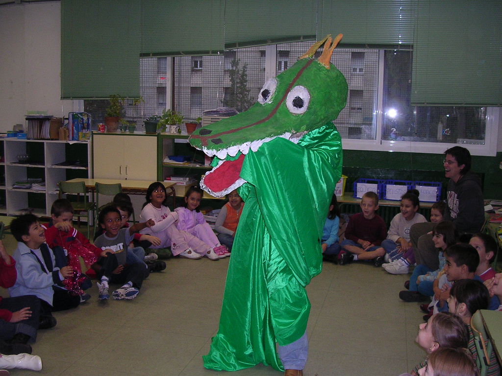 Un dragón por las aulas